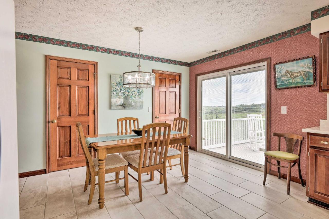 Charming Williamstown Retreat With Private Yard Villa Bagian luar foto