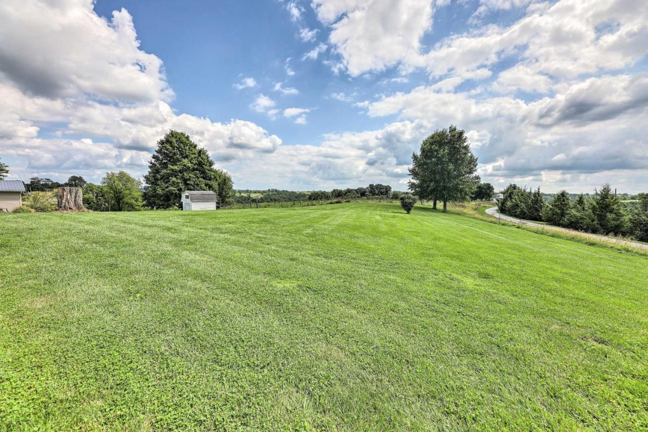 Charming Williamstown Retreat With Private Yard Villa Bagian luar foto