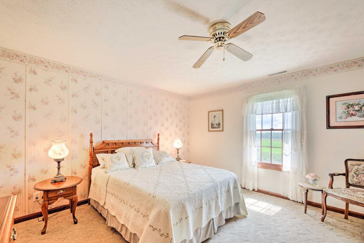 Charming Williamstown Retreat With Private Yard Villa Bagian luar foto