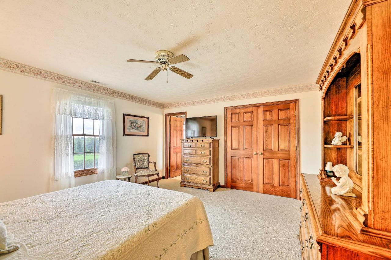 Charming Williamstown Retreat With Private Yard Villa Bagian luar foto