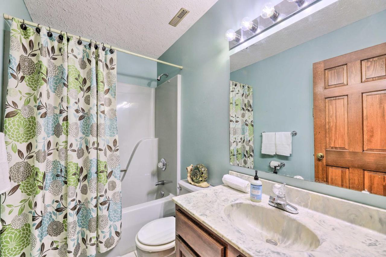Charming Williamstown Retreat With Private Yard Villa Bagian luar foto